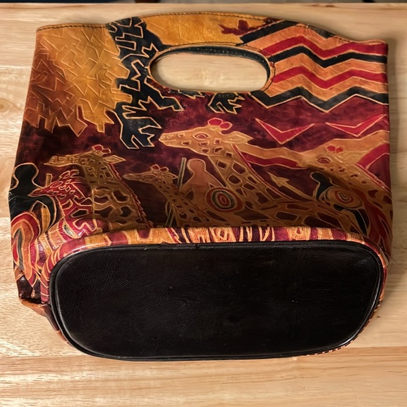 Leather Giraffe Handbag & Coin Purse - Picture 4 of 14